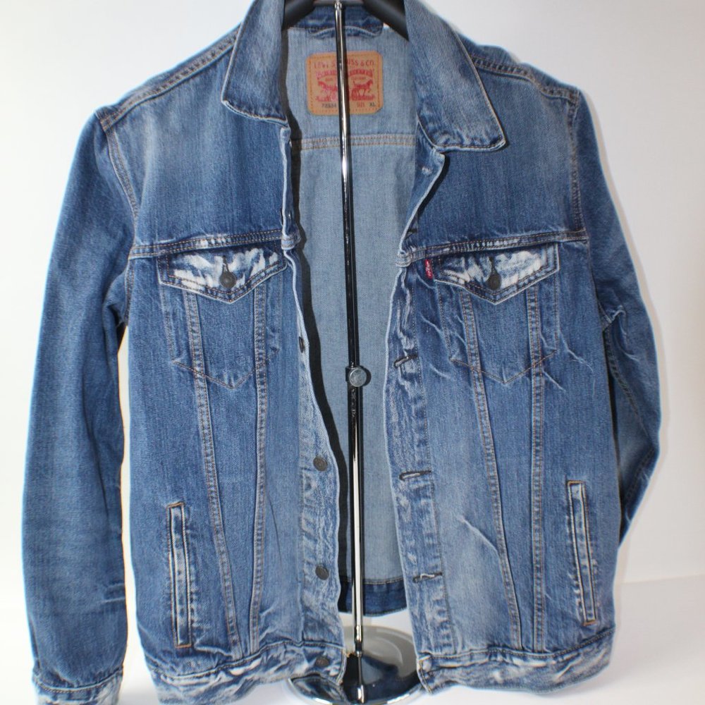 Levi Strauss Men's Size XL Denium Button Front Jacket Factory Bleach Distressed